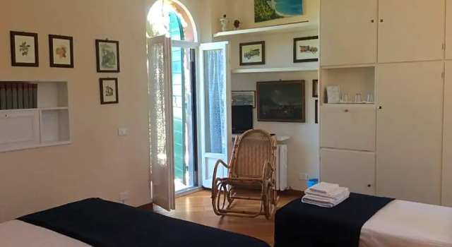 Dago 48, Rezervovat Hotel Ancona 