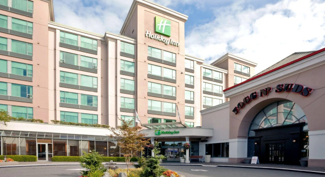 Кровать в общем номере Holiday Inn Vancouver Airport Richmond by IHG