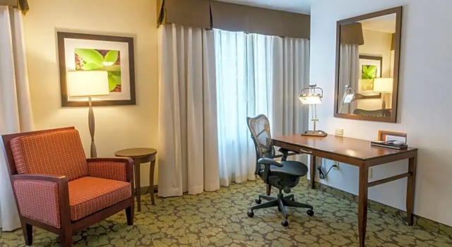 Номер Deluxe Hilton Garden Inn Plymouth