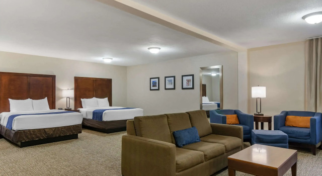 Четырёхместный люкс Comfort Inn Bozeman near University
