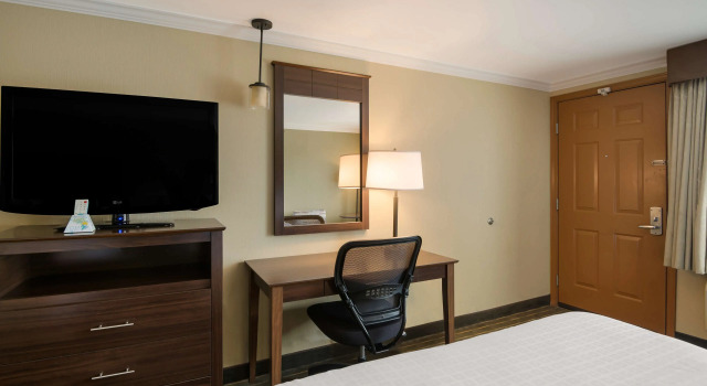 Двухместный люкс Best Western Holiday Hotel