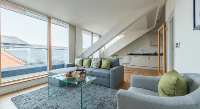 Апартаменты Comfort с 2 комнатами с балконом Hampden Apartments - The Elizabeth