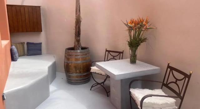 Номер Standard Pink Freud Villas Santorini