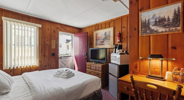 Номер Standard Littleton Motel