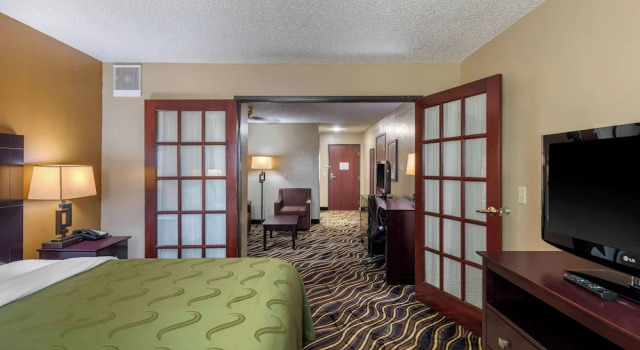 Люкс c 1 комнатой Quality Suites Addison-Dallas