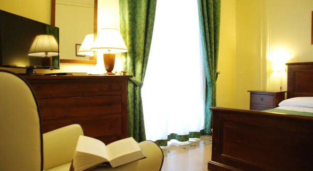 Трёхместный номер Standard с балконом Hotel del Centro