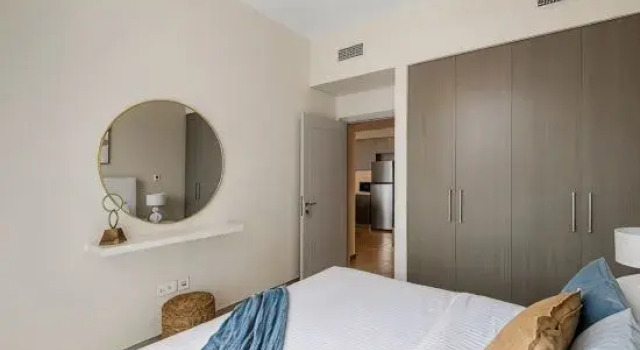 Cozy 1BR Retreat Near Dubai Mall & Burj Khalifa, Забронировать Отель Даунтаун Дубай , рядом с Дубайский аквариум