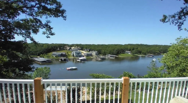 Коттедж In the heart of Osage Beach! 3bdrm/2bth