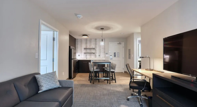 Residence Inn by Marriott Providence Lincoln, 预订 酒店 林肯 羅德島州