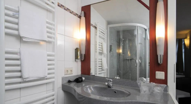 Двухместный номер Standard с балконом Le petit Palais - Hotel/Pension