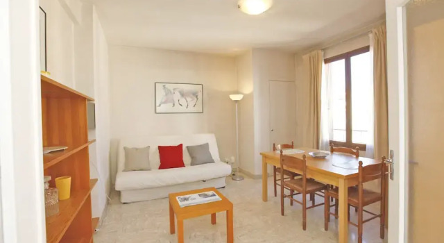Grand Studio 30m² En Centre-Ville À Nice, Забронировать Отель Ницца Приморские Альпы, рядом с Касл-Хилл