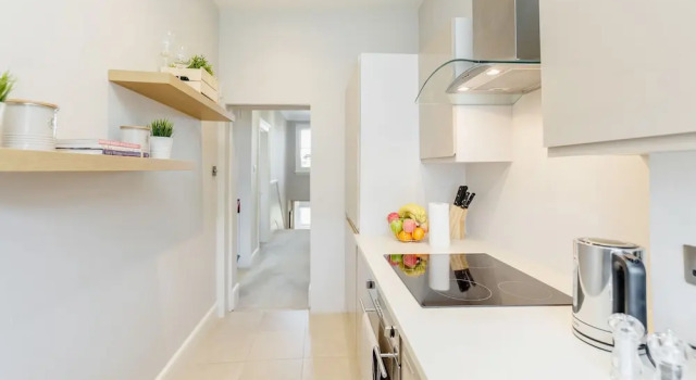 Апартаменты Executive Kensington Apartment with terrace