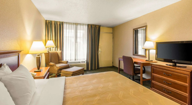 Двухместный номер Standard Quality Inn & Suites McDonough South I-75