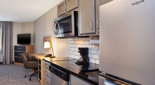 Четырёхместный люкс Candlewood Suites Kenosha - Pleasant Prairie by IHG