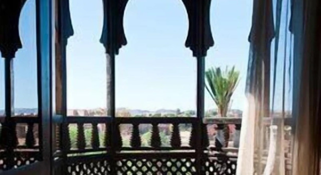 Люкс с балконом Le Temple Des Arts