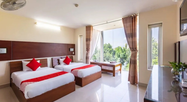 OYO 416 Giao Thông Hotel