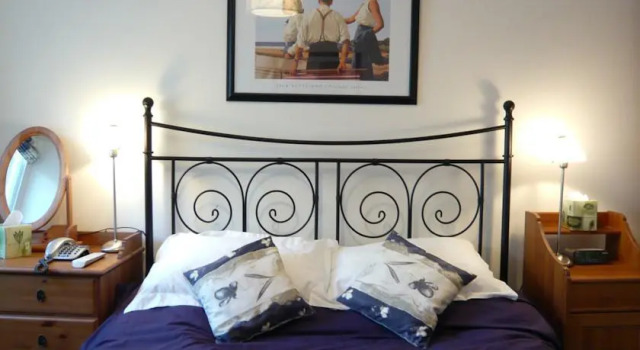 Edinburgh Accommodation, Забронировать Отель Старый город Эдинбург, рядом с Национальный музей Шотландии