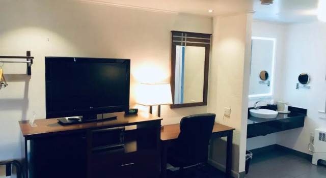Номер Standard Berkshire Inn