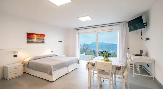 Appartamenti Annachiara, Prenota Hotel Hotel a Veneto con piscina, Piscina