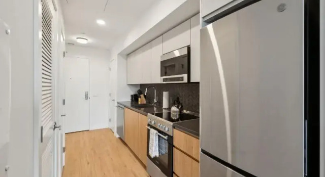 Студия Classic Placemakr Buzzard Point