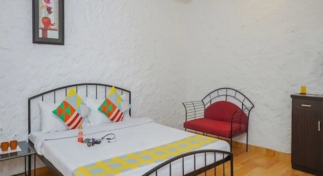 OYO 19577 Home Cozy Heritage Cottage Lonavala, Забронировать Дом для отпуска Отели Лонавала с завтраком, Завтраки