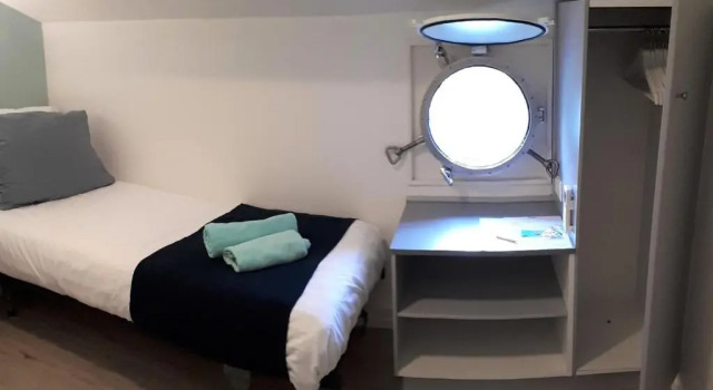 Номер Superior Boat Rooms on Water b&b