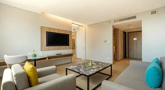 Двухместный люкс с балконом и с видом на город Holiday Inn Resort Krabi Ao Nang Beach by IHG