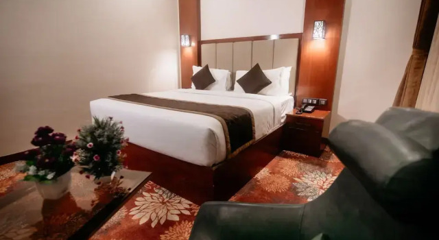 Номер Deluxe Kingston Hotel