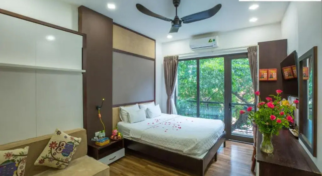 Люкс с балконом Tung Trang Hotel