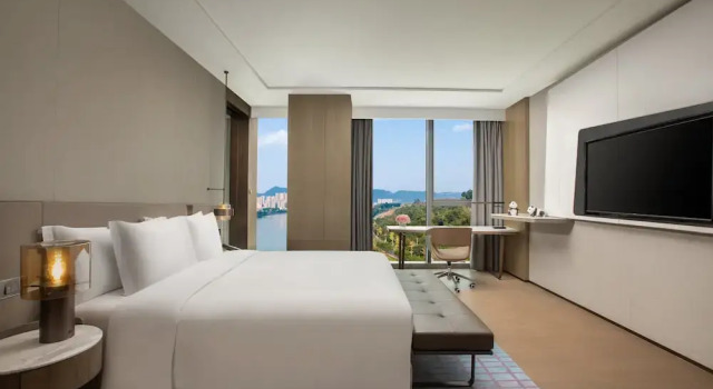 Двухместный номер Premium с видом на реку Crowne Plaza Ya an by IHG