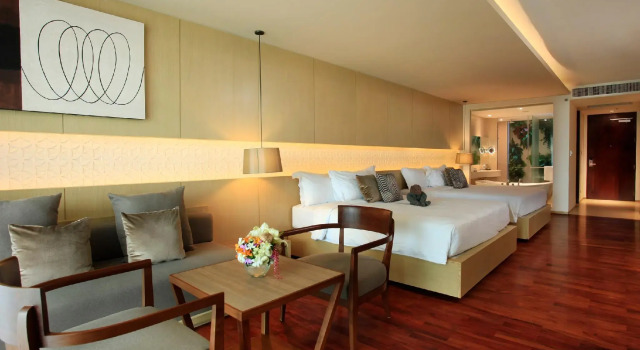 Номер Sunset Grand Deluxe Phuket Graceland Resort and Spa