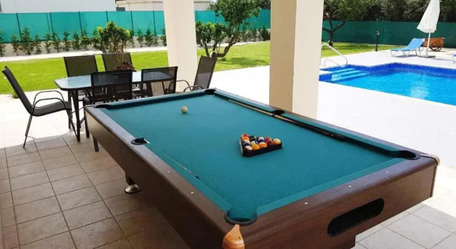 Вилла Stunning new Beach Front Villa,1st Line to the Beach, Large Pool, Wonderful Area