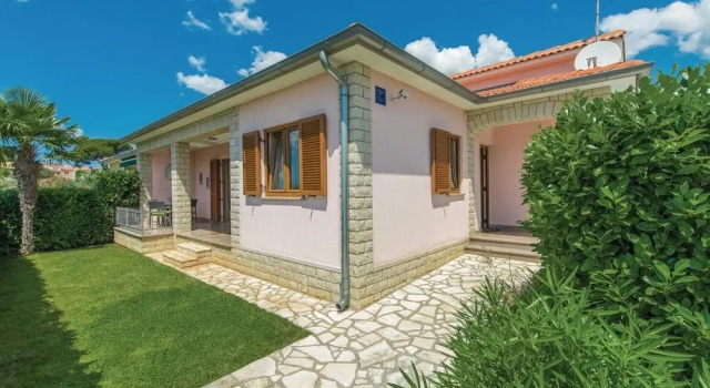 Holiday Home Kastelir 50 With Outdoor Swimmingpool, Забронировать Отель Каштелир Umag Countryside