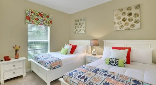 Paradise Palms - 3087 Beach Palm Avenue