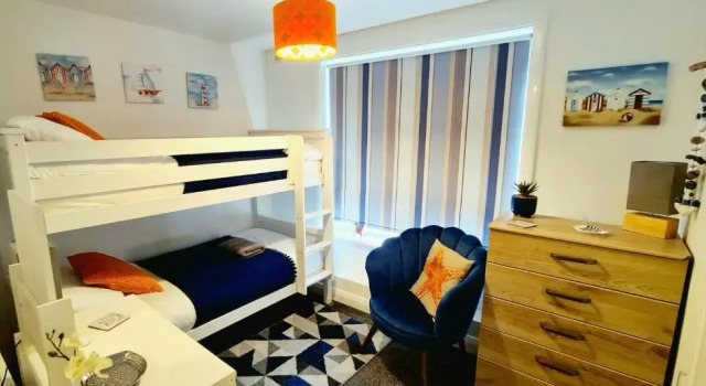 Stunning apartment with 2 bedrooms, 2 en-suites, private parking, Varaa Huoneisto Asunnot kohteessa Merseyside, Huoneisto