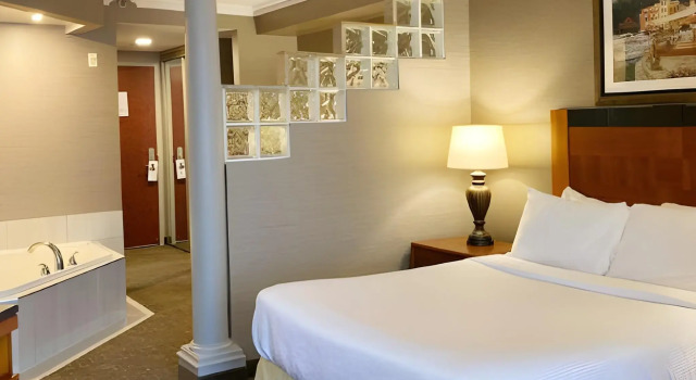 Monte Carlo Inn Barrie, Rezerwuj Hotel Hotele 3-gwiazdkowe w Simcoe County, 3*