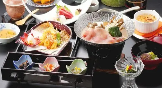 Hotel de Marronnier Yunoyama-Onsen, Buchen Sie Hotel Komono Präfektur Mie