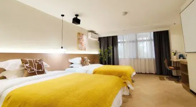 Qingcong Cinema Hotel (Rainbow Shopping Center), Book Hotel Hoteller i Yingtan med parkering, Parkering