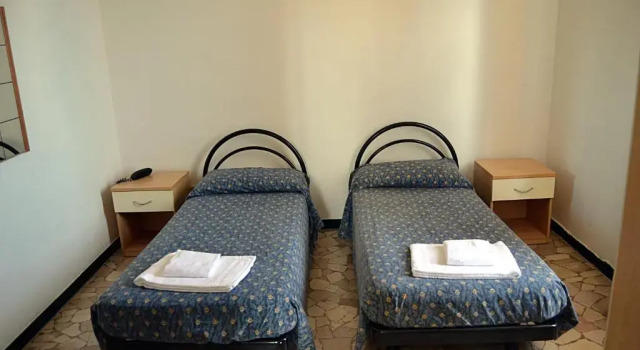 Четырёхместный номер Standard Hotel Esperia