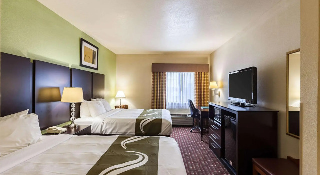 Четырёхместный люкс Quality Inn Near Seaworld - Lackland