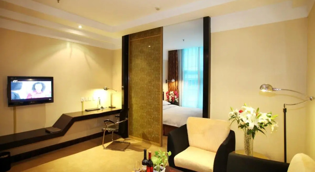 Люкс Business Free Comfort Holiday Hotel