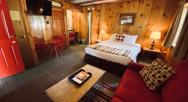 Люкс Foot of the Mountain Motel