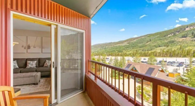 Номер Standard c 1 комнатой с балконом Silvermill Lodge 1 Bedroom In River Run Village