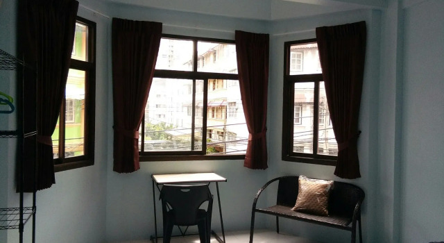 A & P House Charansanitwong