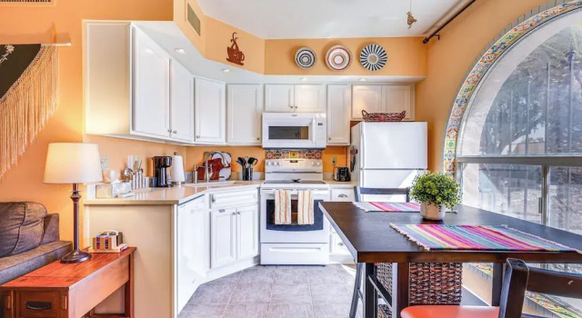 Апартаменты Charming Green Valley Townhome w/ Community Pool!