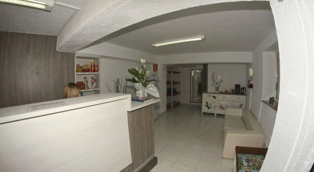 Hostal Tahiti