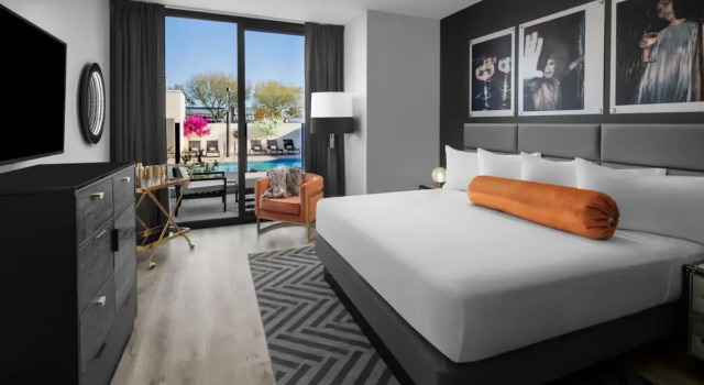 Двухместный номер Standard с видом на бассейн The ENGLiSH Hotel, Las Vegas, a Tribute Portfolio Hotel