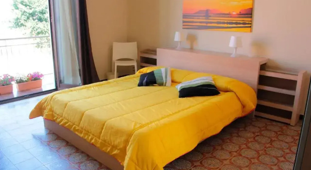 Standard triple chambre avec balcon B&B Cafisu