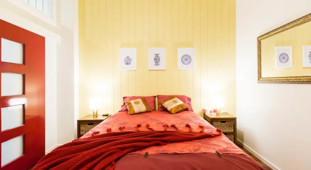 ARCHIE, 1BDR Melbourne Apartment, Забронировать Апартаменты/квартира Кью Мельбурн, рядом с Пристань для яхт «Е»