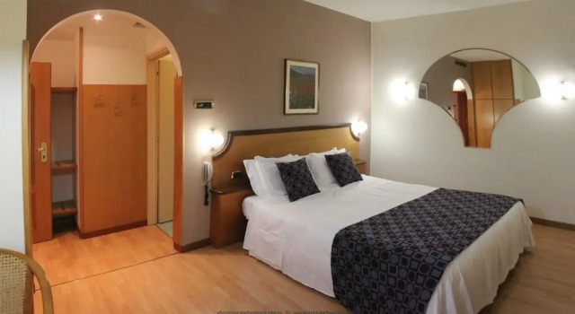 Двухместный номер Classic с балконом Hotel Tevere Perugia